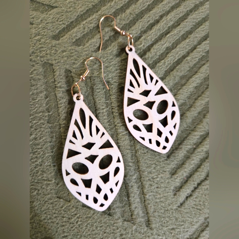 Off-white Teardrop Wood Earrings